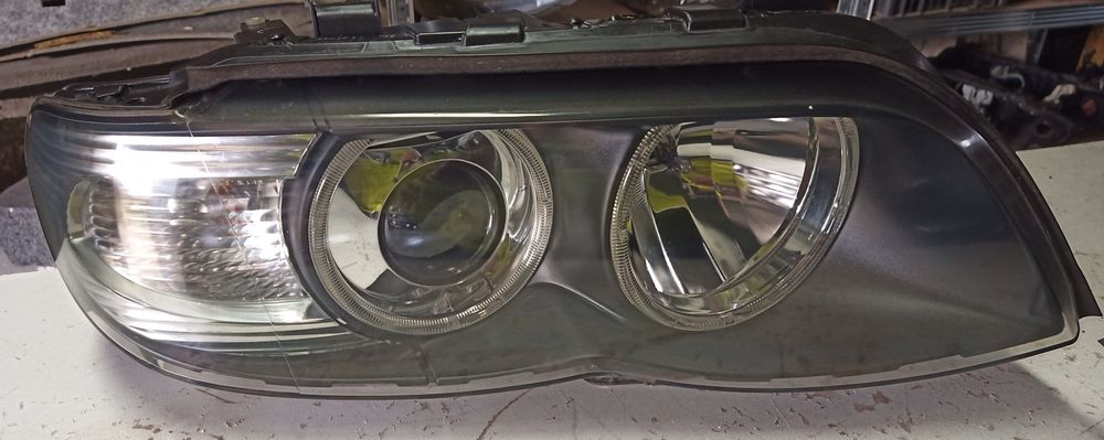 Komplet lamp BMW e53 lift bi-Xenon Europa