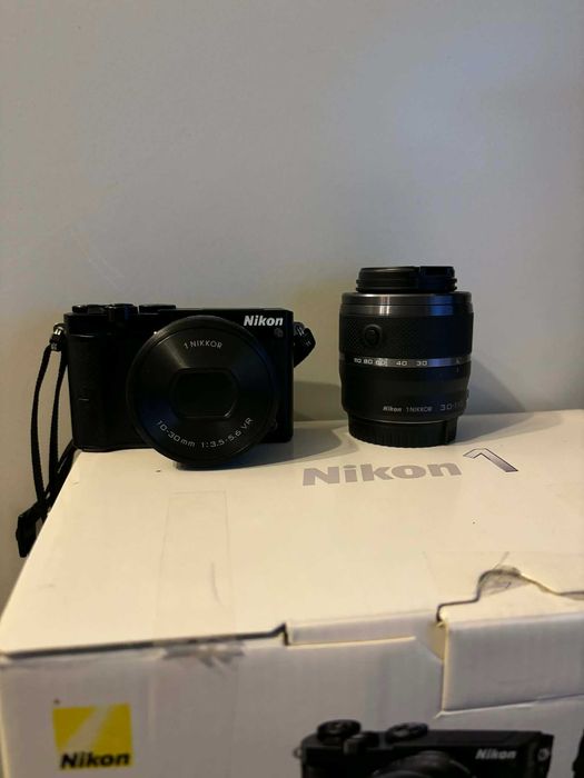Aparat Nikon 1 J5 Double Zoom Kit