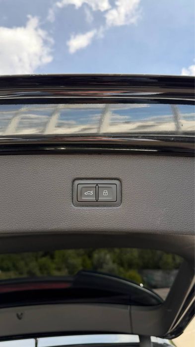 Продам Audi Q7 2022 року