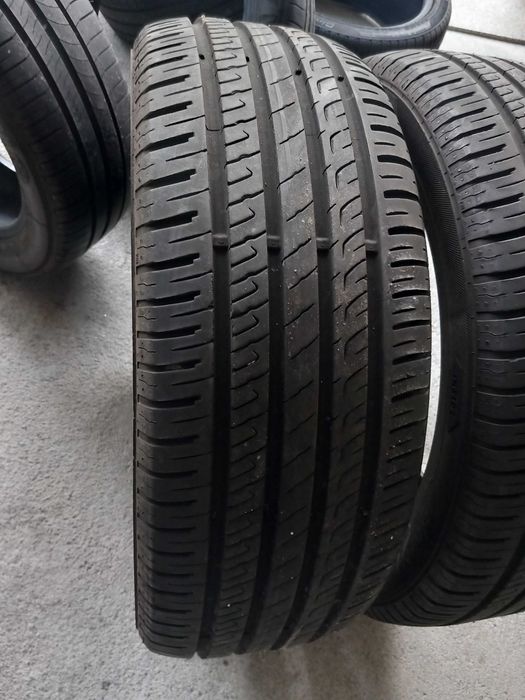 4 Pneus 235/60R18 Barum seminovos