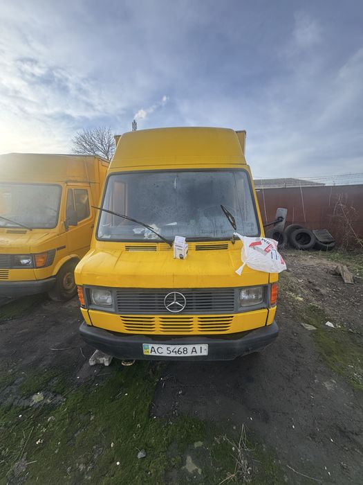 Mersedes хлібовоз вантажний 4 шт