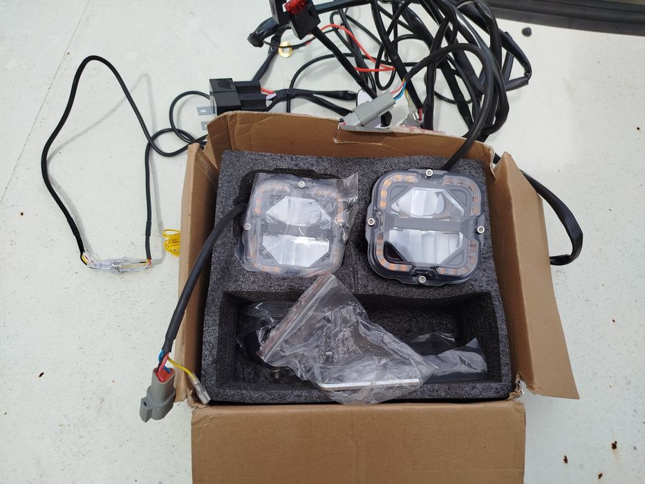 Faróis led 3 funções, mínimos médios e máximos