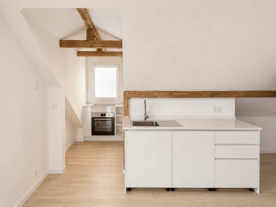 T1 Loft totalmente renovado | Vista Rio Tejo | Cruz Quebrada-Dafundo (Lisboa)