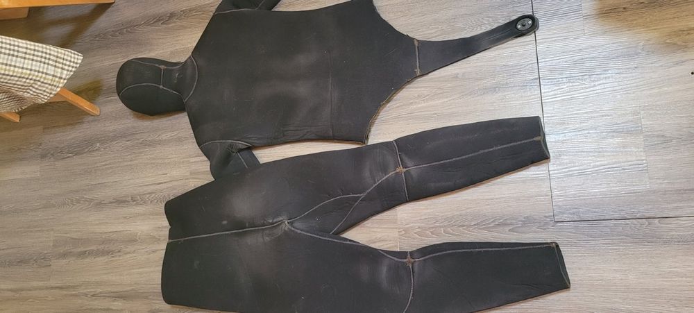 Гидрокостюмы разные