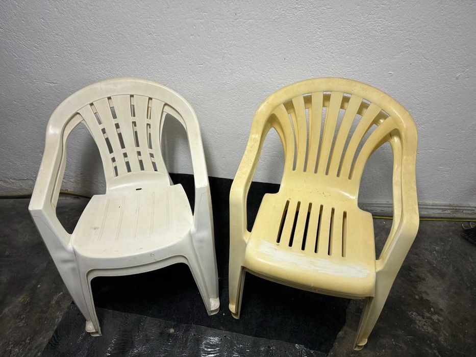 4 Cadeiras de Plástico