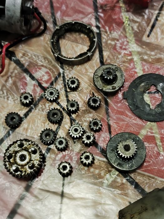 Цуруповерт сталь и несколько запчастей