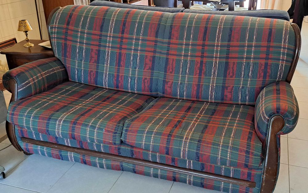 Conjunto de 3 sofás, ótimo estado