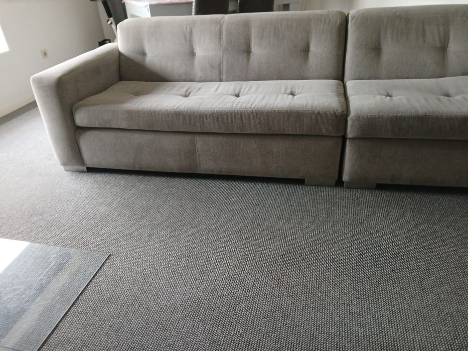 Sofá cinza de 3 lugares