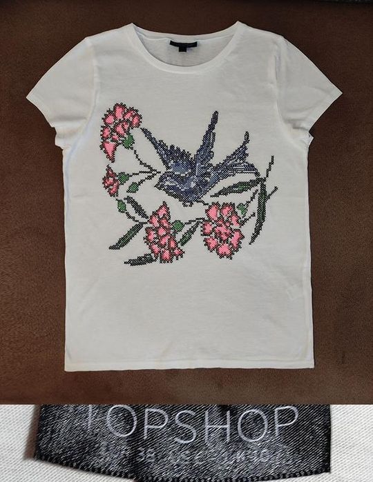 Фирменная футболка вышиванка с вышивкой р.m(46)