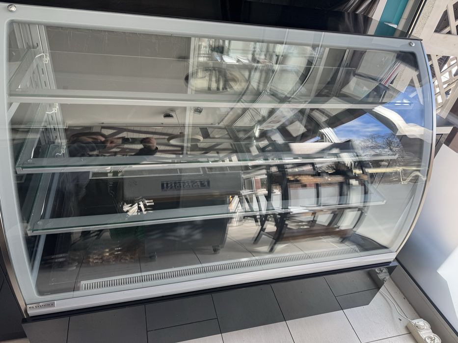 Witryna chłodnicza do ciast ES System K LCC