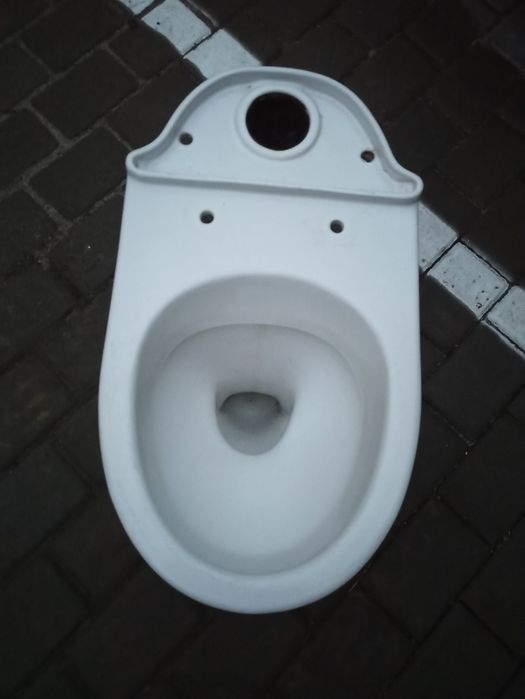 Унітаз б/в під будівництво.