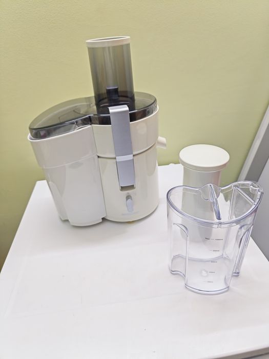 Liquidificadora / Centrífuga SilverCrest para fruta e legumes,