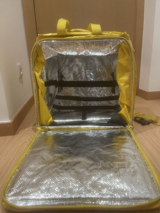 Mochila globo em orimo estado