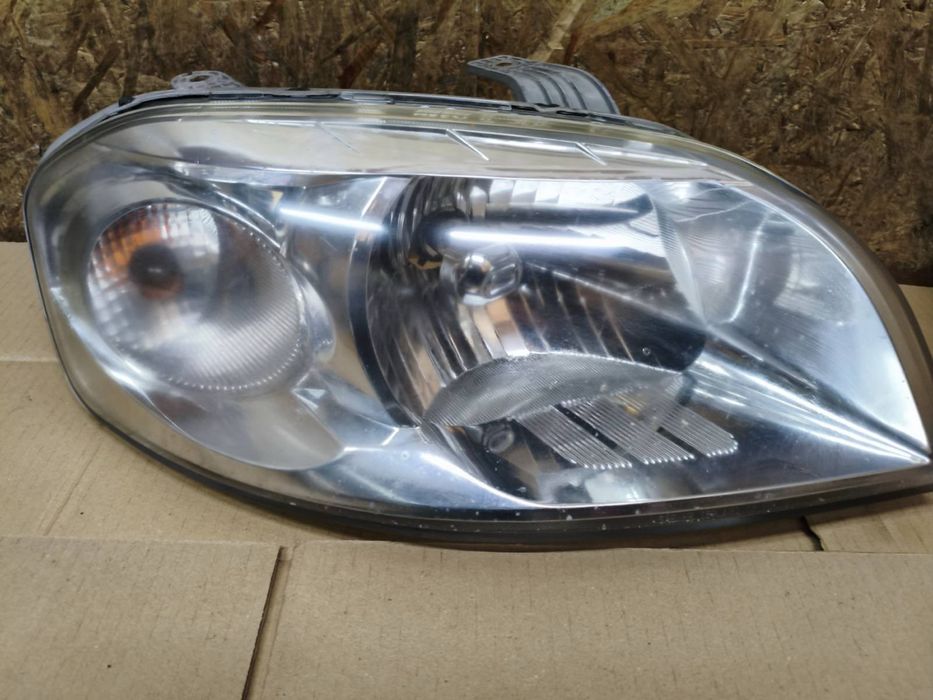 Передні фари Шевроле Авео Т250 Chevrolet Aveo Т250 седан