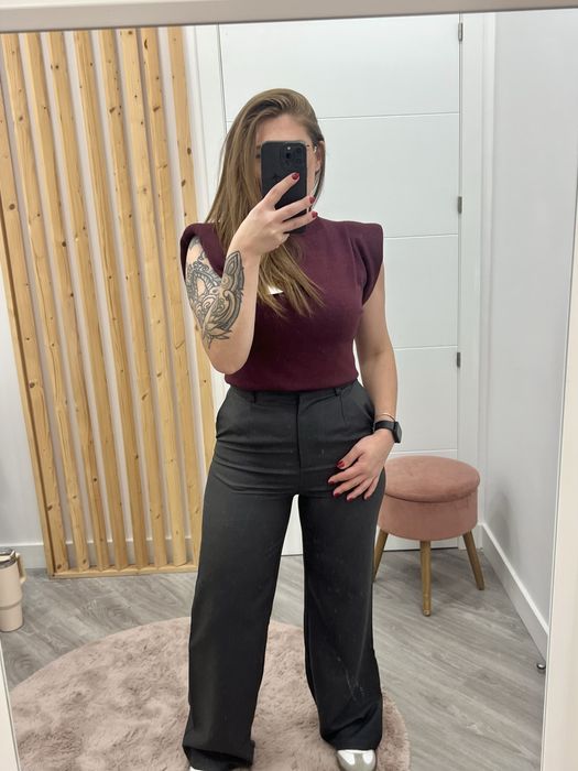 Camisola de malha meia gola