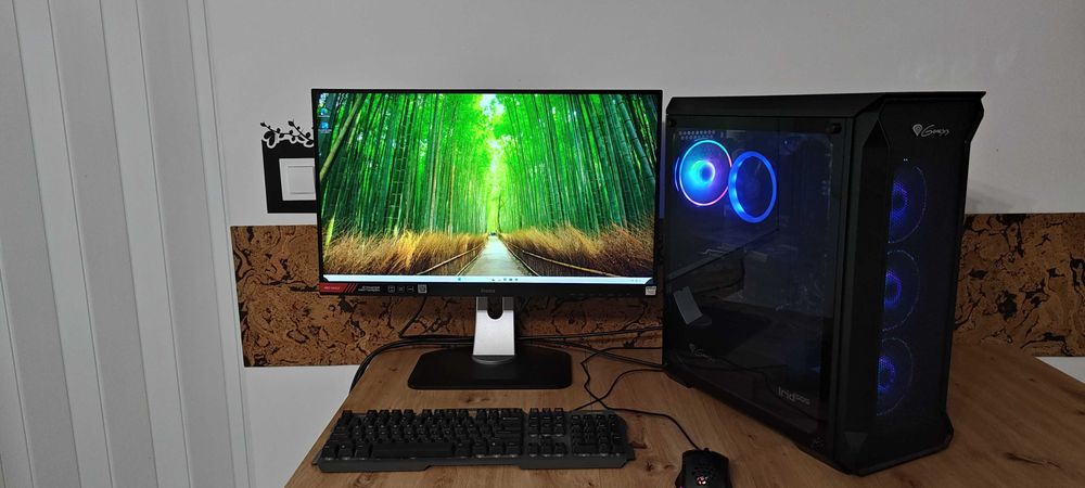 Zestaw z Komputerem Intel Core i7-4790 / 24 GB RAM / Windows 11, monitorem, klawiaturą i myszką - świetny do pracy i gier