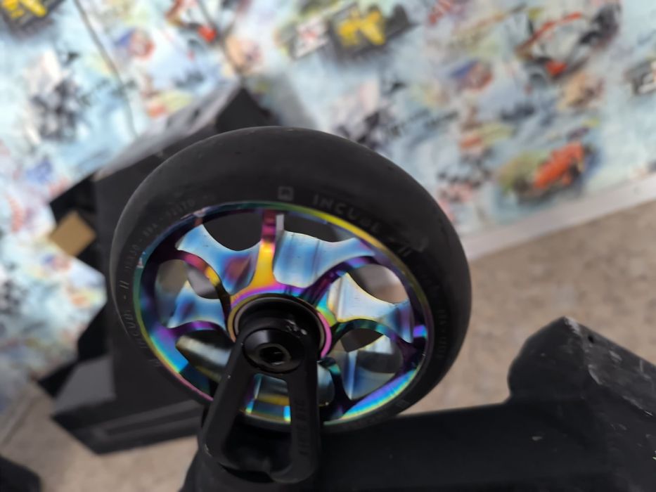 Самокат Ethic pandora neochrome Large новий