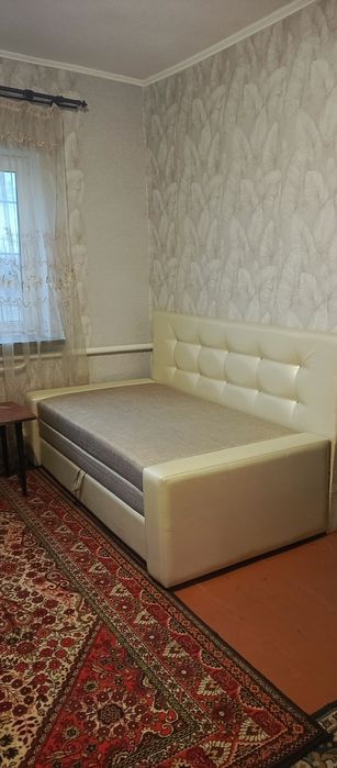 Здається будинок для військових