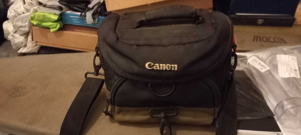 Canon EOS 1100D - Excelente estado + acessórios