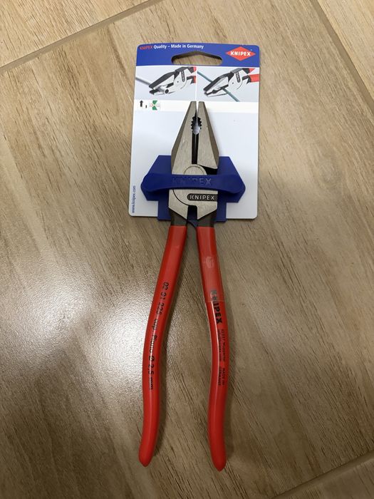 Kombinerki Knipex 02 01 Kombinerki Szczypce Uniwersalne 225 mm