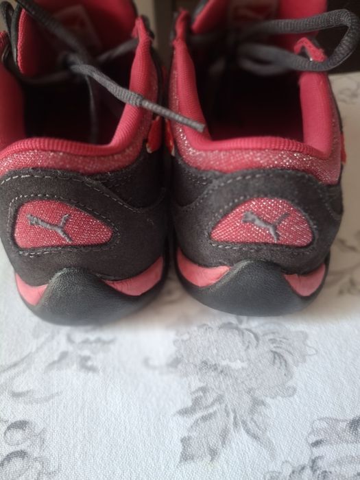 Damskie buty Puma r. 37 długość wkładki 23 cm