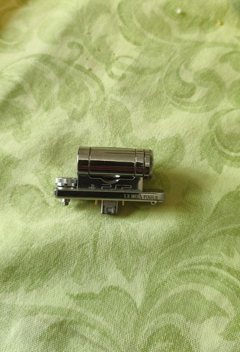 Câmara PSP-300 Prata