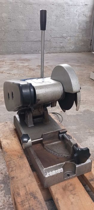 Ferramentas para a Indústria de Moldes (Prensas/Máq.corte)