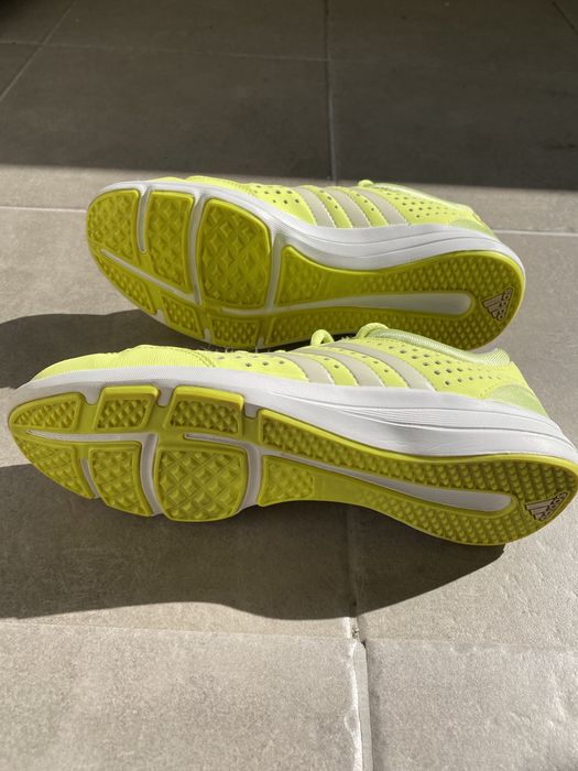 Buty treningowe Adidas Arianna III żółte r. 38 i 2/3