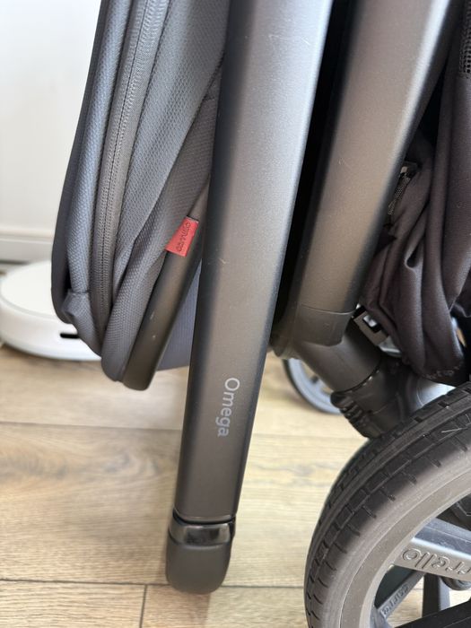 Wózek 2w1 Carrello Omega Plus (spacerówka nowa) + adaptery