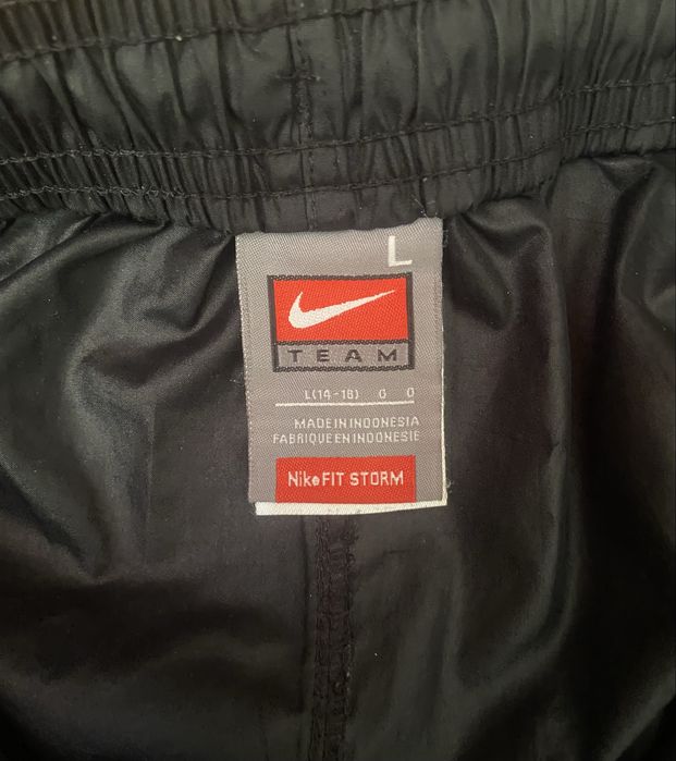 Вінтажні нейлонові штани nike
