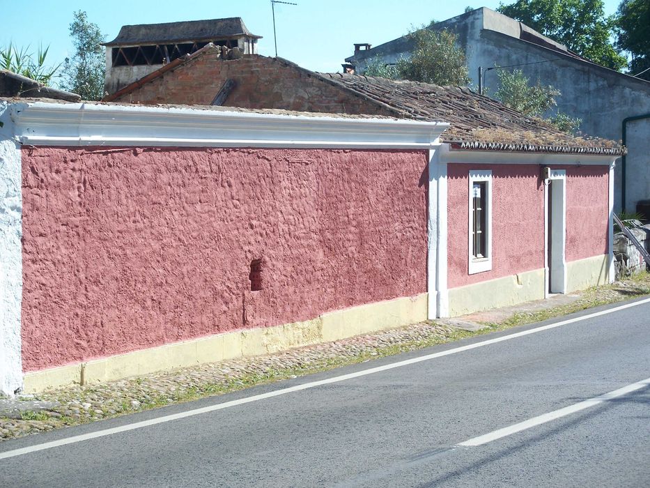 Oportunidade Abrantes 2 Casas (48e55 m2) p/ Recuperar c/ 450m2 Terreno