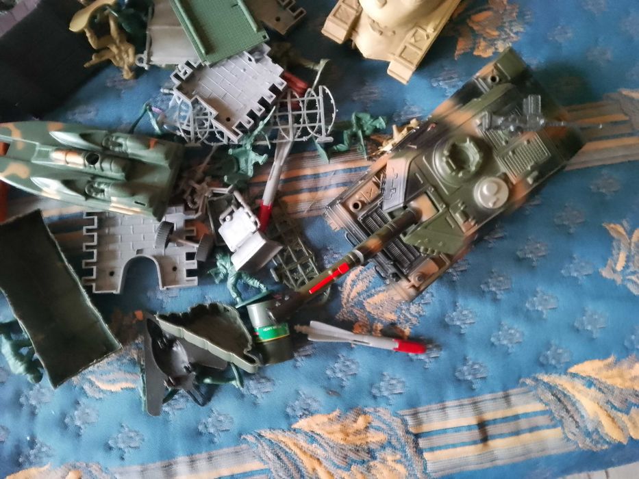 żołnierzyki    czołgi    ito  co  na  foto