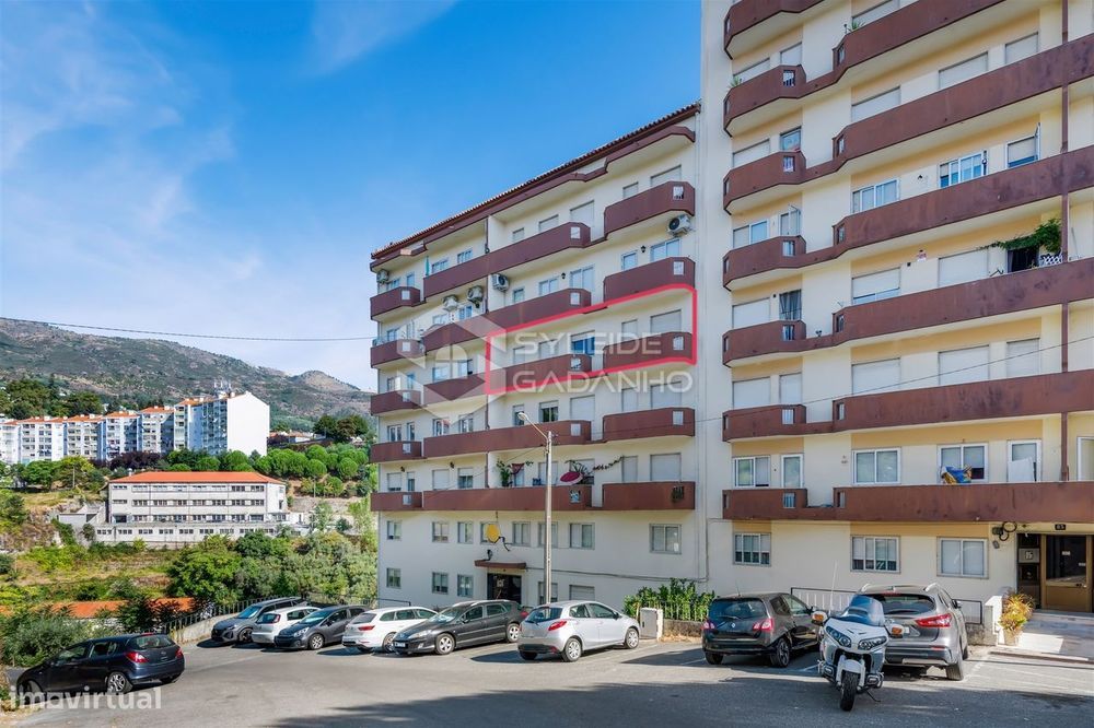 Apartamento T4 para VENDA na Calçada das Poldras, zona baixa da Covilh — Covilhã E Canhoso, Castelo Branco