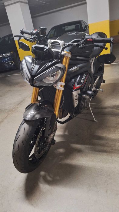 Triumph Speed Triple  1200 rs