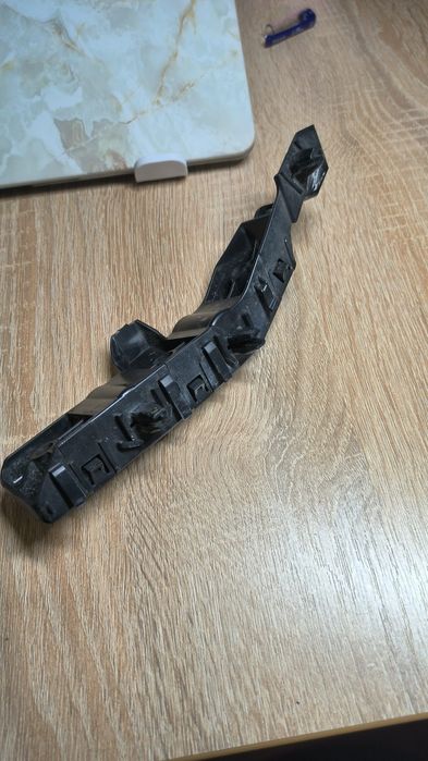 Кріплення переднього бампера ліве Infinity QX50