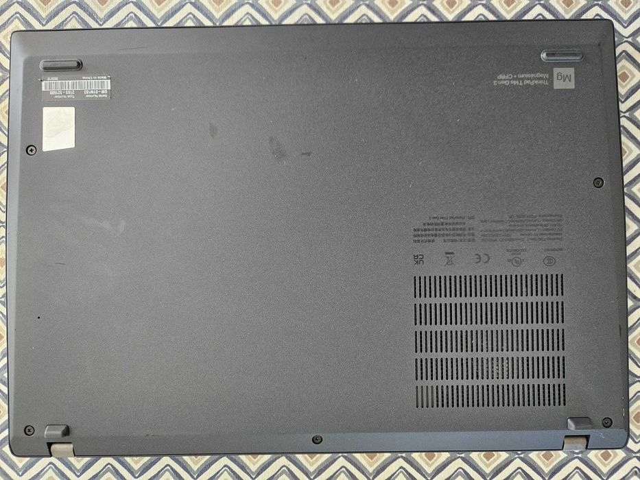 Lenovo ThinkPad T14s Gen 3, Intel Core i5-1240P (12ª Geração), 16GB RAM, Windows 11 Pro.