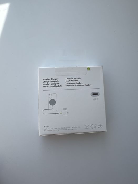 Безпровідна зарядка magsafe зарядное apple iphone айфон епл магнітна