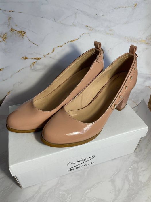 Туфлі    , туфельки на каблуку 25.5 см