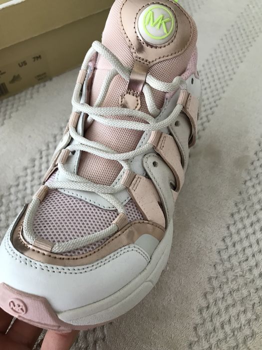Sapatilhas michael kores 38