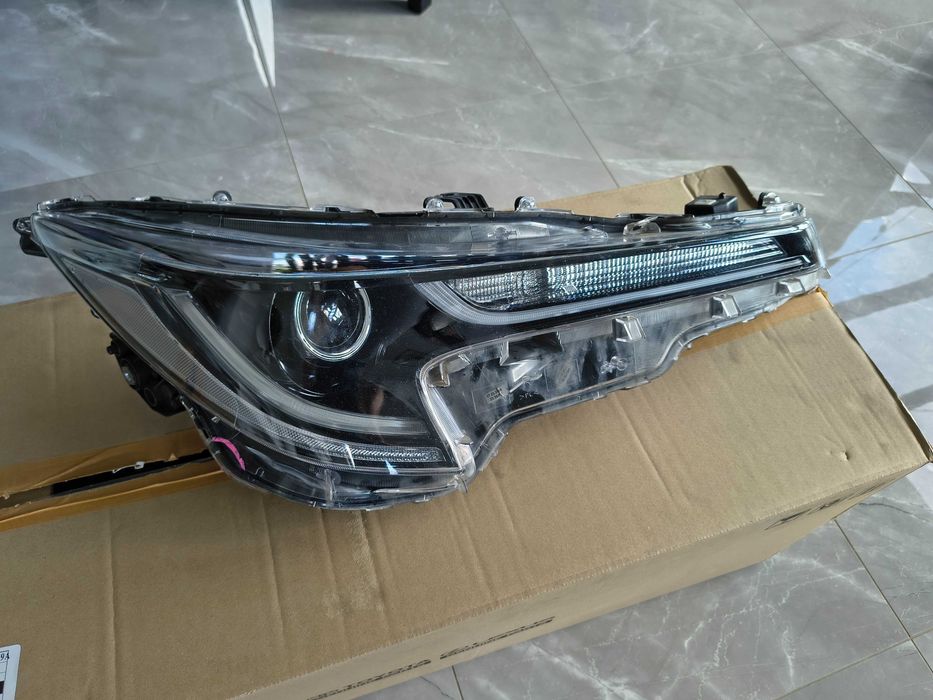 lampa przód toyota corolla e21 kombi 2019 full led