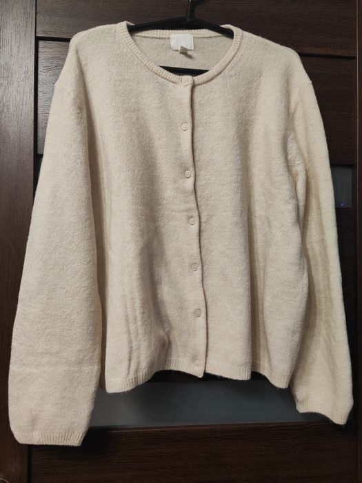 Sweter rozpinany kremowy