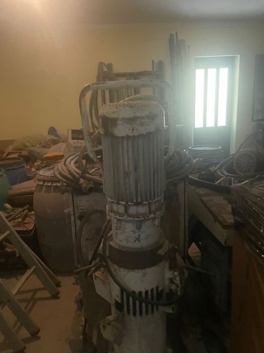 Maquina de projectar sercil