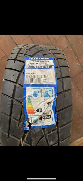 Pneus Toyo R888 / Dmack 16 195/50/16