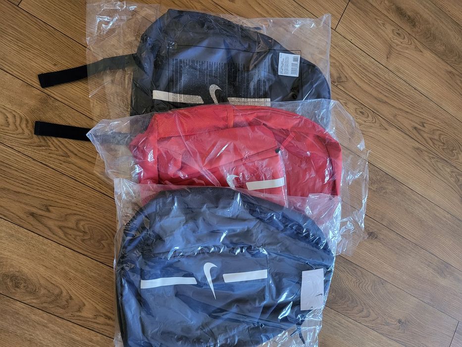 Рюкзаки фірмові .