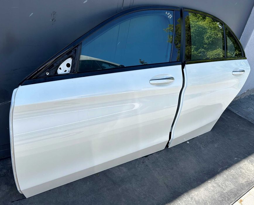 MERCEDES C-Class W205 Двері перед зад ліві праві