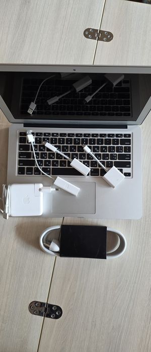 Apple MacBook Air 13" 2015 i5/8Gb/256Gb