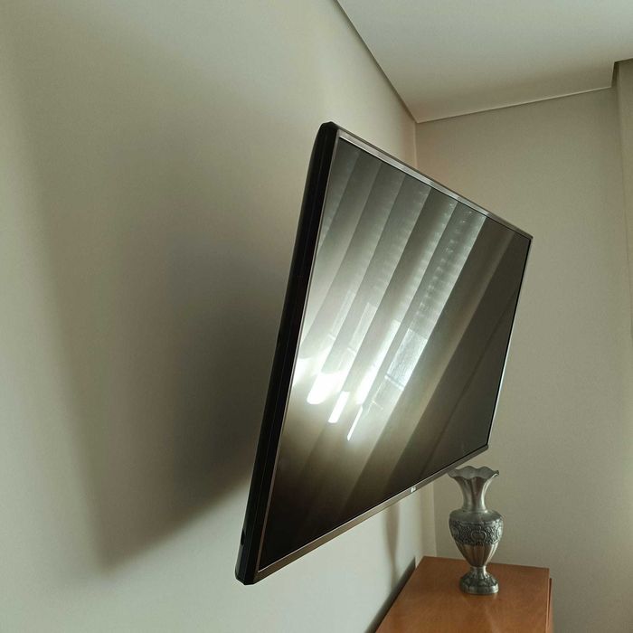Televisão LG 43 polegadas- 108 cms [Excelente estado e preço]
