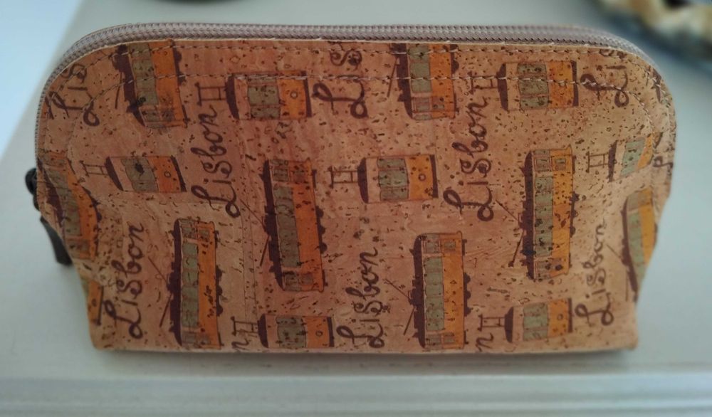 Cortiça bolsa e caixa óculos novas