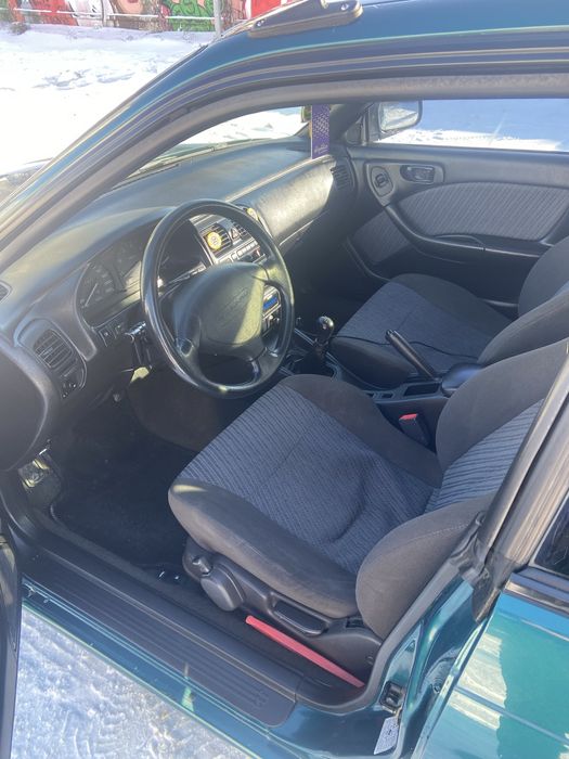 Продам Субаро Легаси 1998 год 2.0 бенз полный привод