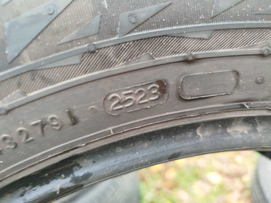 Opona używana 225/60R18 Nokian Snowproof 2 SUV 1szt.